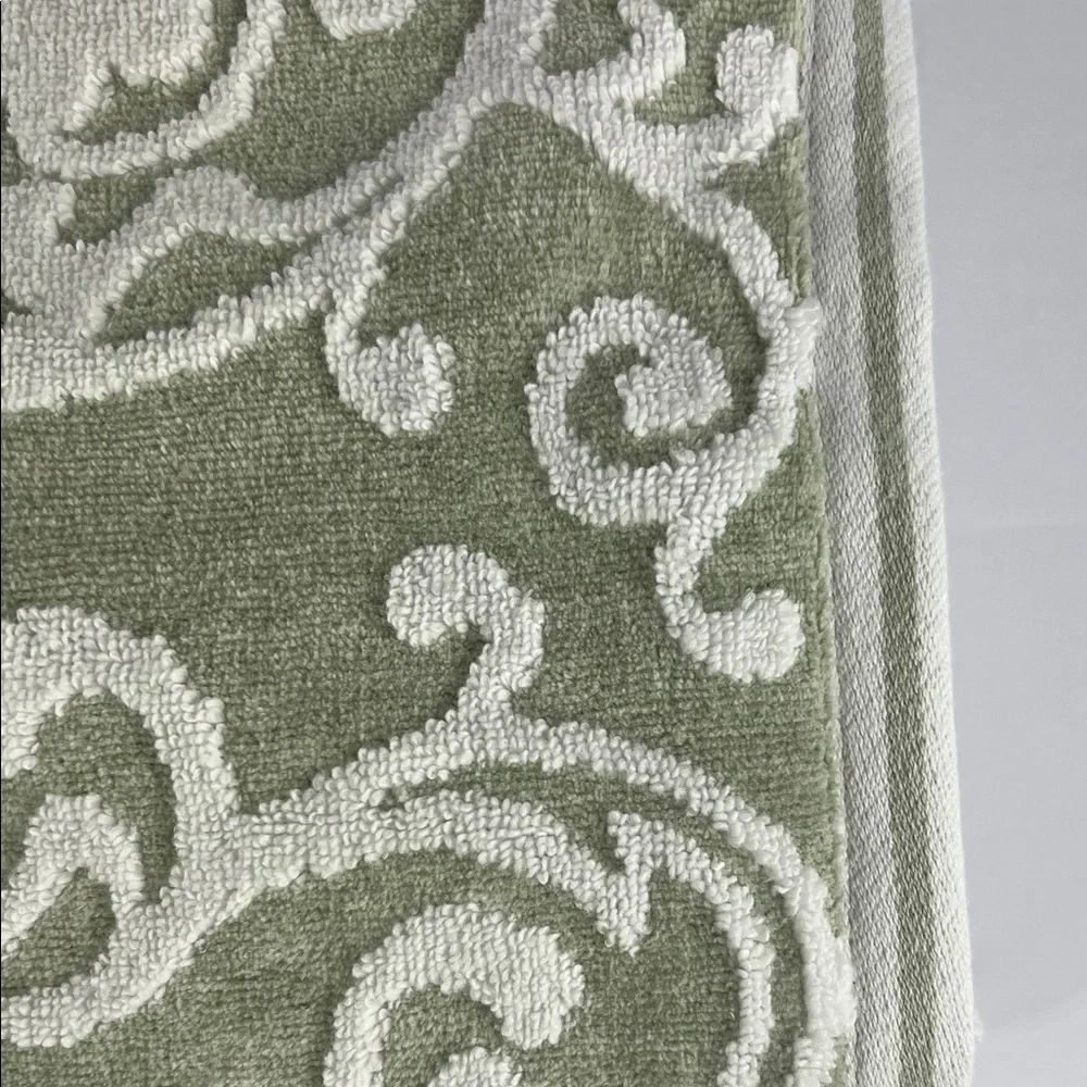 Common Thread Bath Towel Set Green White Scroll Jaquered Damask Cotton 2 Pc